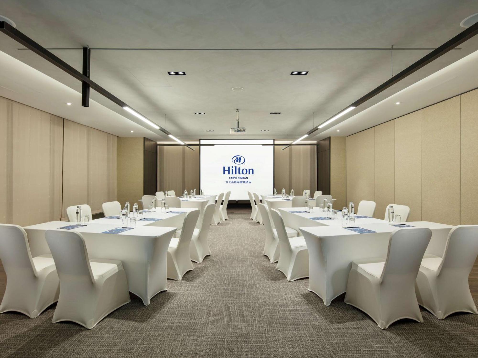 Hilton Taipei Sinban Hotel New Taipei City Exterior photo