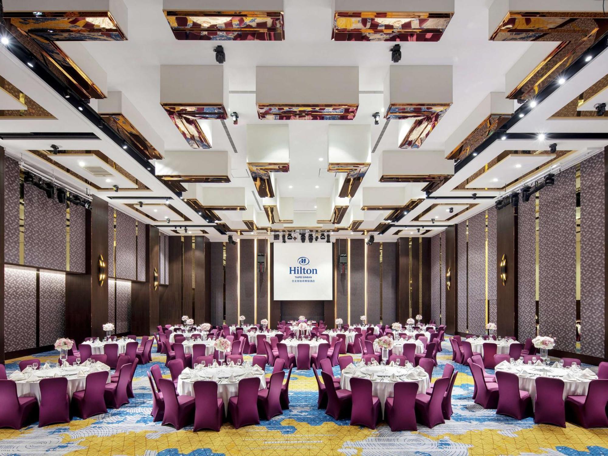 Hilton Taipei Sinban Hotel New Taipei City Exterior photo