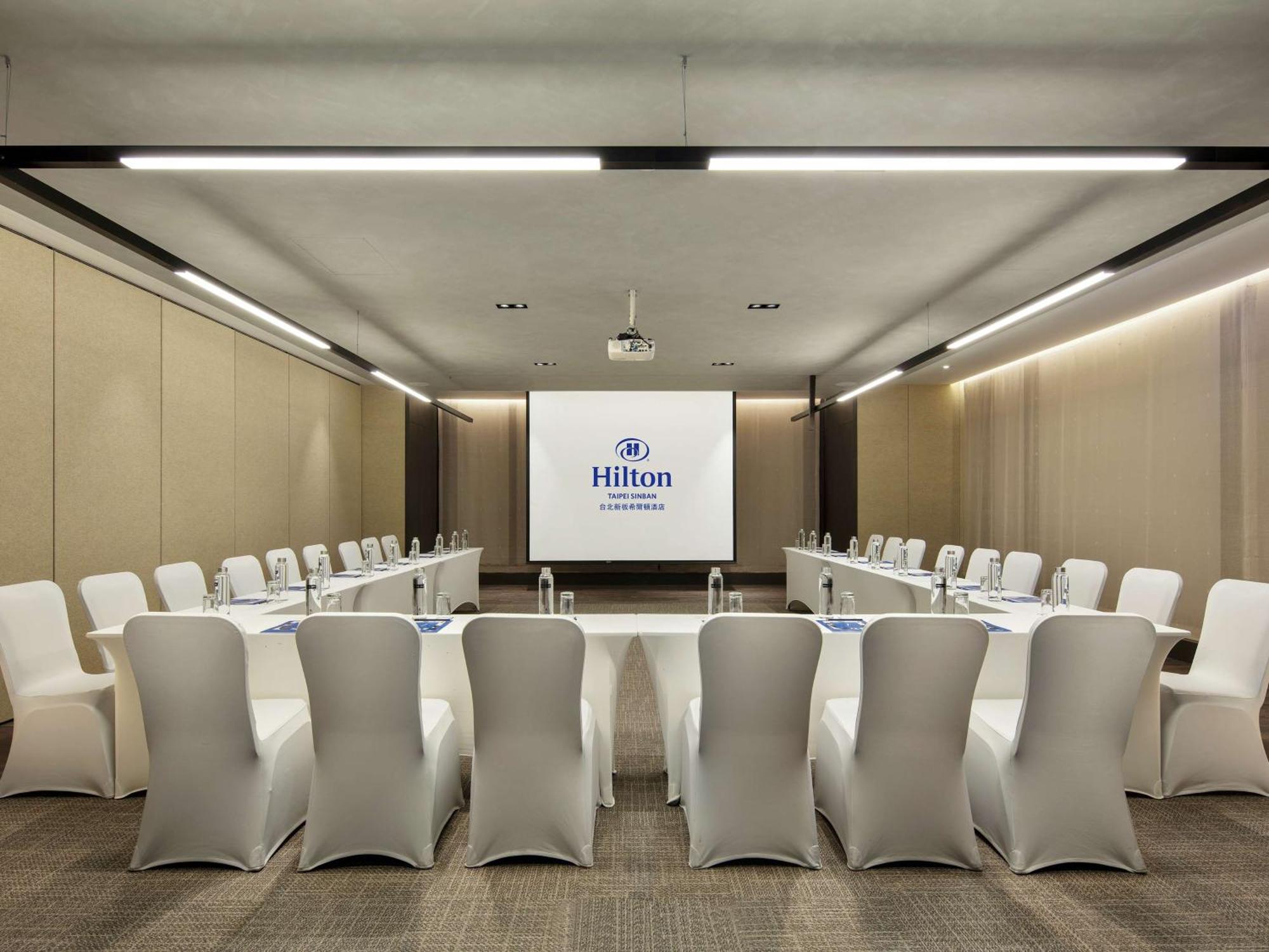 Hilton Taipei Sinban Hotel New Taipei City Exterior photo