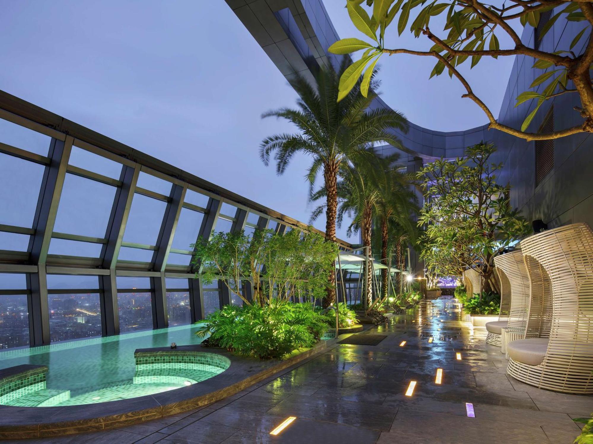 Hilton Taipei Sinban Hotel New Taipei City Exterior photo