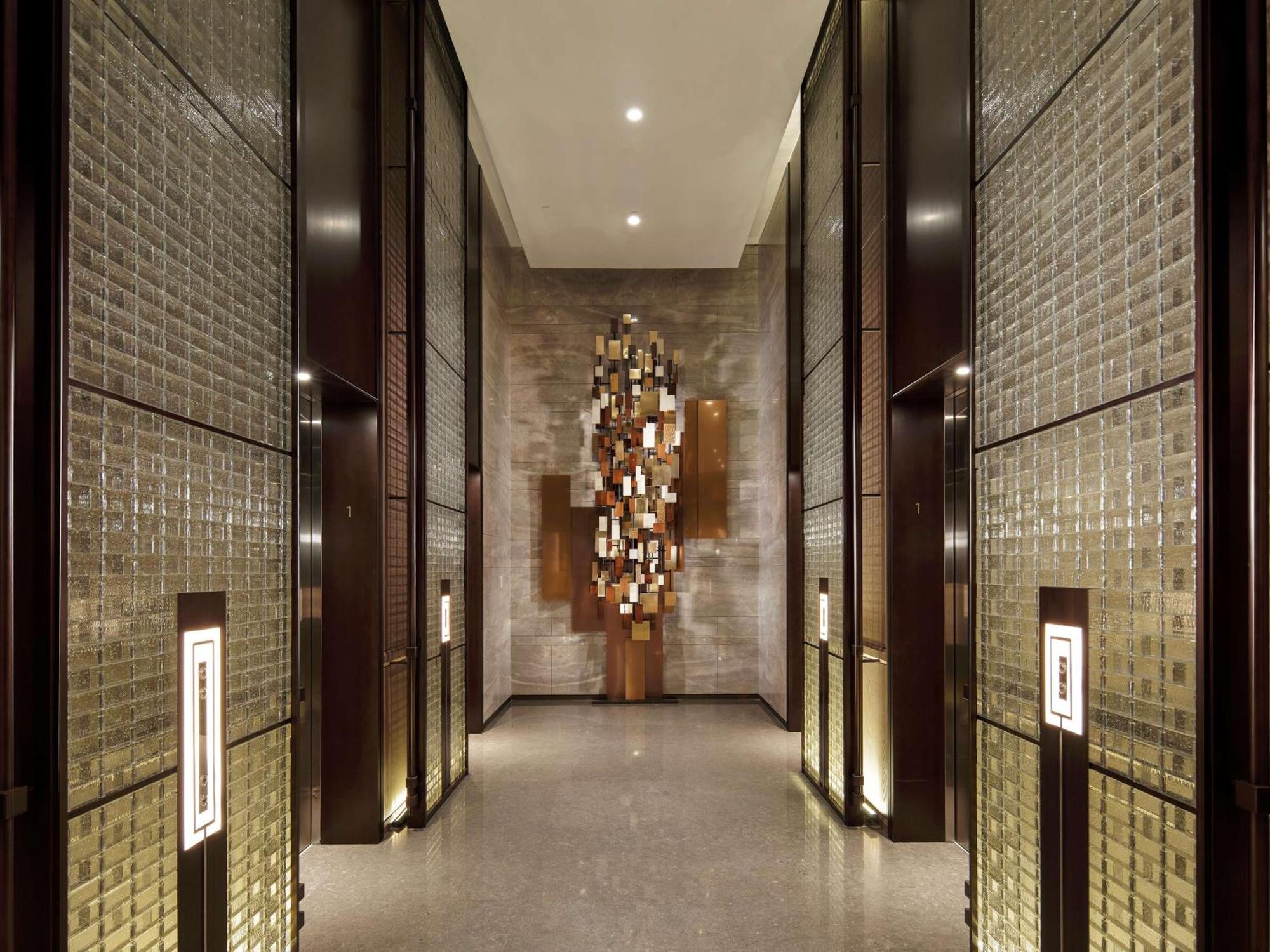 Hilton Taipei Sinban Hotel New Taipei City Exterior photo