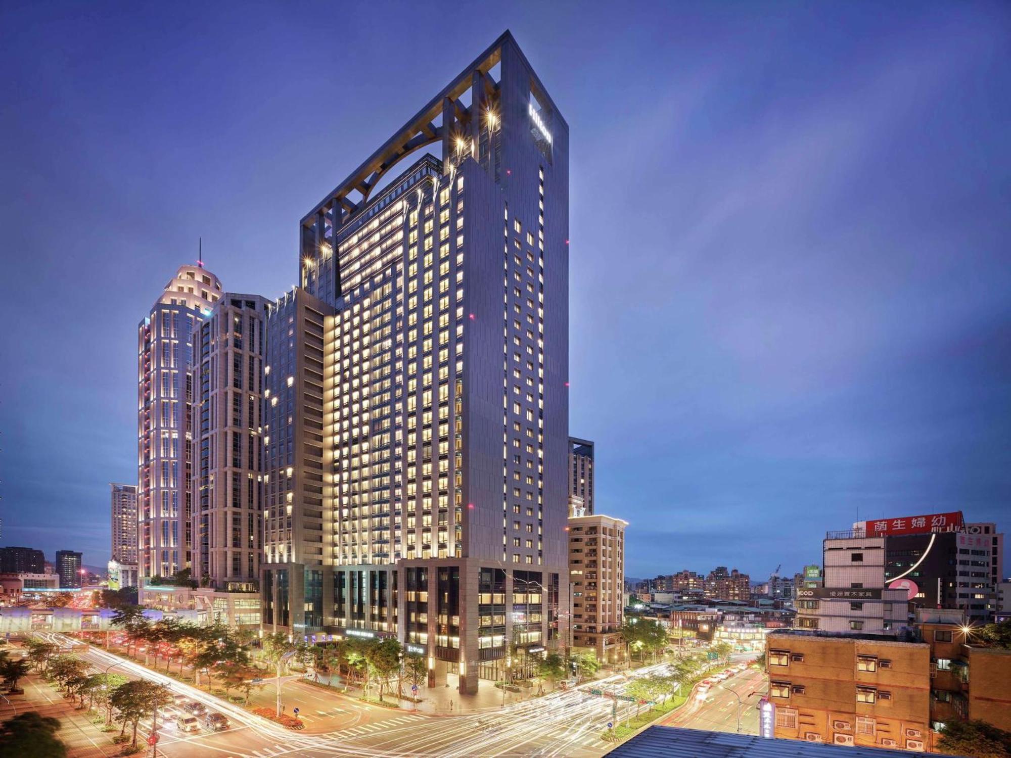 Hilton Taipei Sinban Hotel New Taipei City Exterior photo